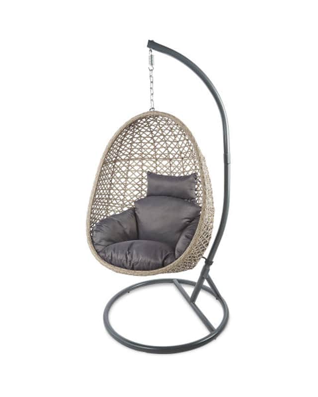 <p>Gardenline Hanging Egg Chair</p>