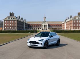 Aston Martin DBX 707
