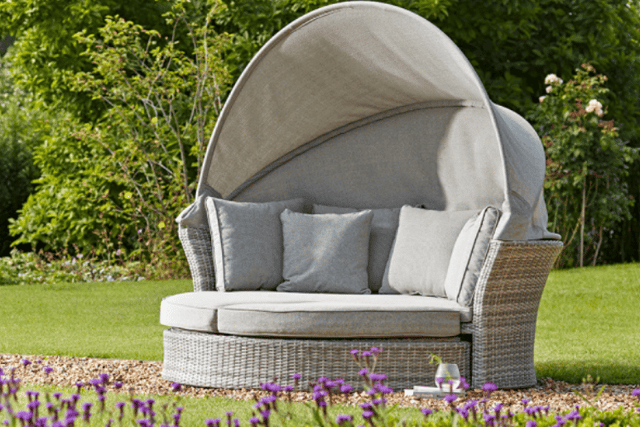 Cannes Canopied Daybed