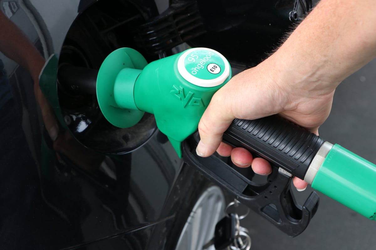Diesel fill-up tops £100 as fuel prices hit new highs and experts warn worse to come