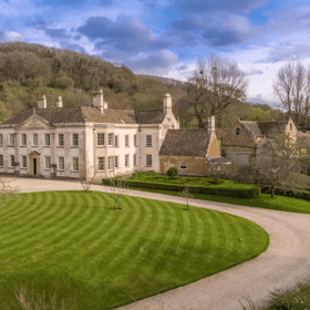 The property in Gloucestershire (Photo: Knight Frank) 