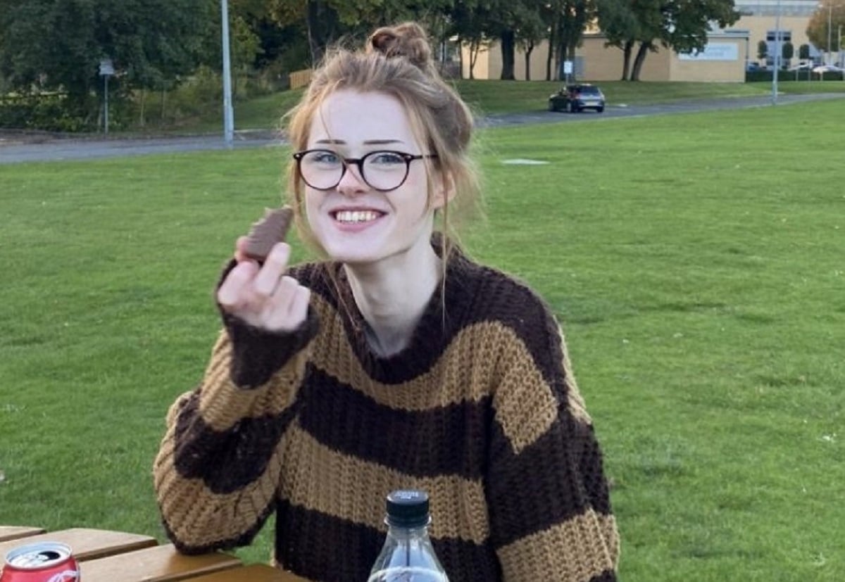 Police launch murder probe after girl, 16, was stabbed to death in park