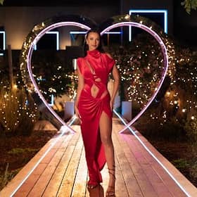 Maya Jama is looking red hot for a fiery Love Island episode (Pic:ITV)