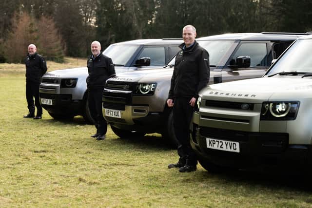 I took a Land Rover Defender off-road in the Highlands with the experts ...