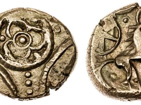 A gold coin featuring an Iceni war chariot struck whilst legendary English queen Boudicca fought the Romans has been sold at auction. 