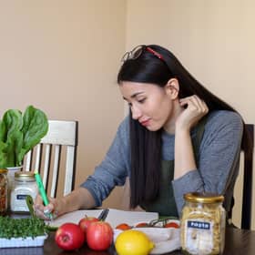 Plan ahead to cut down on food waste (photo: Adobe)