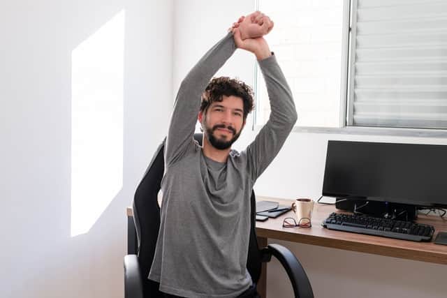 Deskercise is recommended by psychologist (photo: Shutterstock)