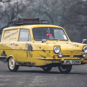 Calling all Del Boy wannabes, a car believed to have featured in Only Fools and Horses is up for auction. 