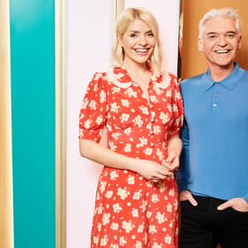 Holly Willoughby and Phillip Schofield this_morning_001.jpg
