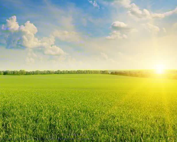 The Met Office has made it’s prediction on how long the warm weather will last