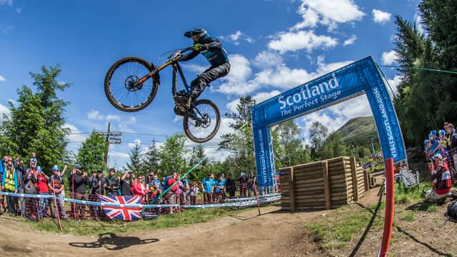 Wondering what to expect from the 2023 UCI Downhill MTB World Championships? We have all the information you need. Image: Phunkt