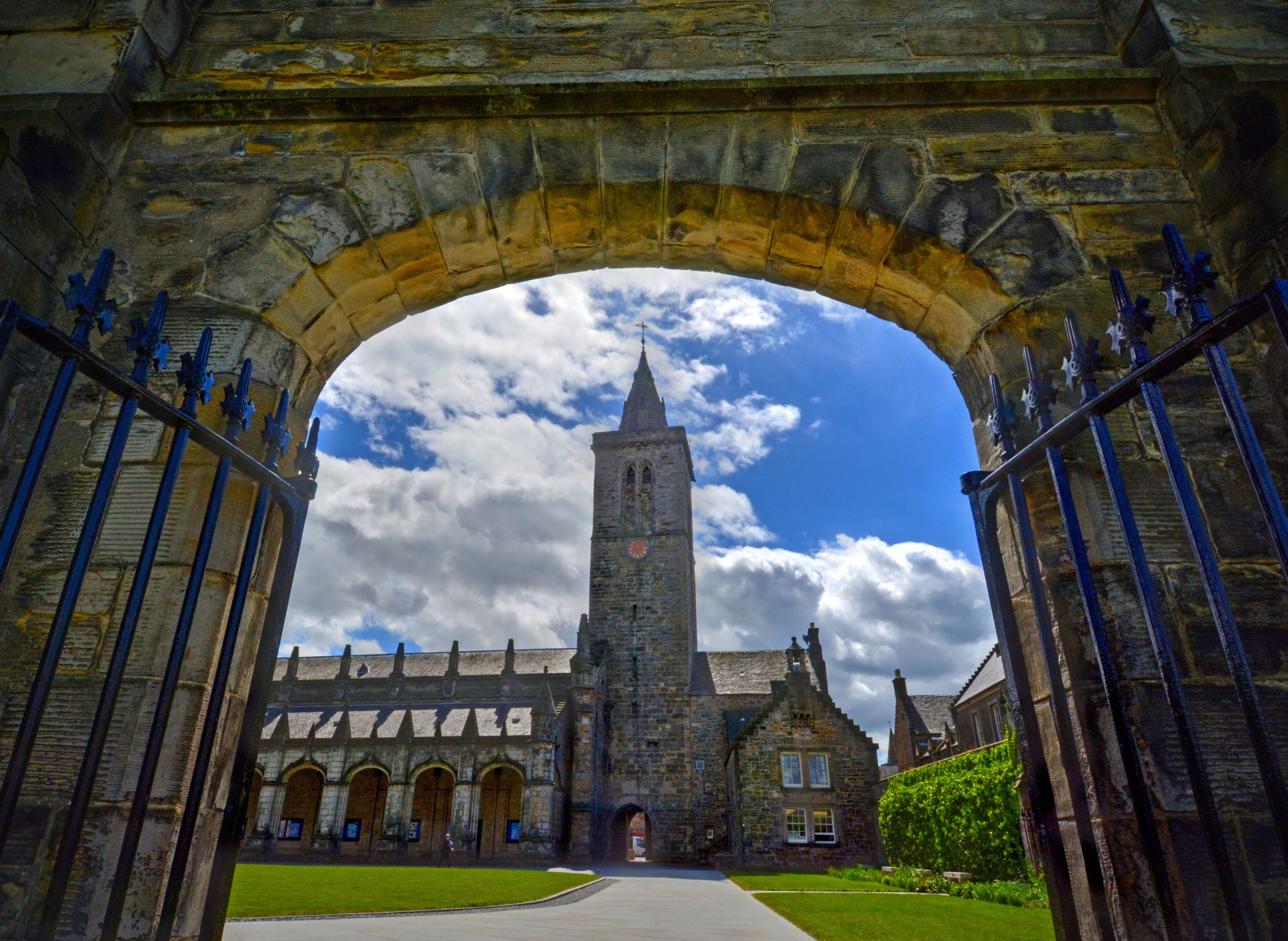 14 Scottish Universities ranked best to worst in the Good University Guide 2023 list