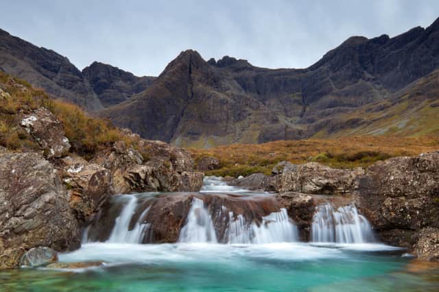 Describing the fairy pools, the Zig Zag on Earth blog reports: “ The colours depend on the angle, but generally the waters tends to look blue.”