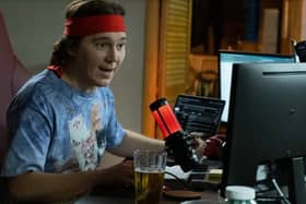 Paul Dano stars as Keith Gill in Dumb Money. Cr: Sony Pictures Releasing