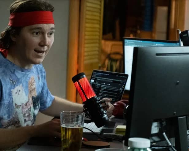 Paul Dano stars as Keith Gill in Dumb Money. Cr: Sony Pictures Releasing