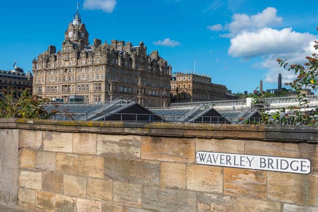 The Balmoral Hotel can immediately be accessed from Edinburgh Waverley train station. It is only a 5-minute walk away from the National Gallery.