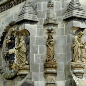 There are many incredible examples of stonework at the Rosslyn Chapel which is situated near the Scottish capital; Edinburgh. 
