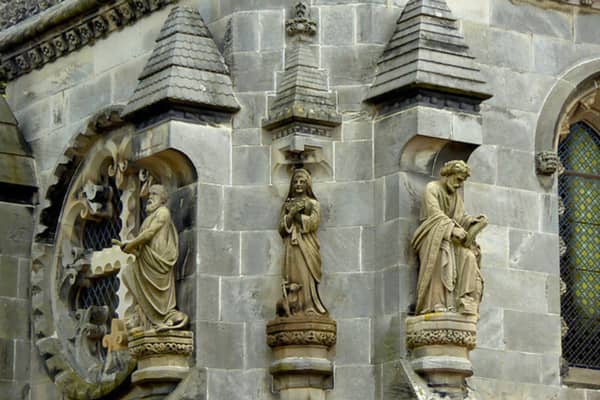 There are many incredible examples of stonework at the Rosslyn Chapel which is situated near the Scottish capital; Edinburgh. 