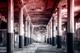 Glasgow is reportedly a hive of ghosts, ghouls and legends. Cr. Canva Pro/Getty Images