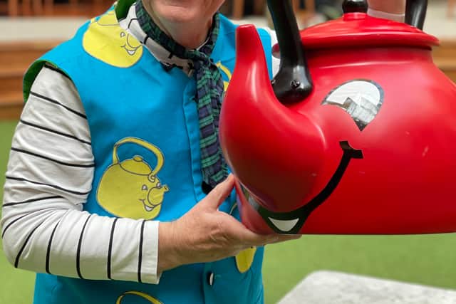 The Singing Kettle star Artie Trezise.