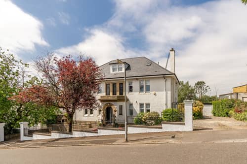 Dumgoyne is a magnificent five-bedroom home in one of Milngavie’s most highly sought-after addresses, but found itself very desirable during the Second World War, when it was enlisted as a look-out station due to its uninterrupted views over Glasgow and its surrounds.