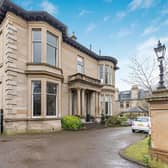 ​What is it? Three-bedroom upper-duplex apartment set in a grand sandstone villa. Ornate period features abound in the 2,300 sq-ft home, which has been decorated to an exceptional standard.