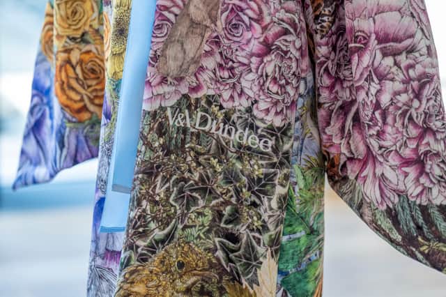 A closer look at the Taylor Swift-inspired kimono. 