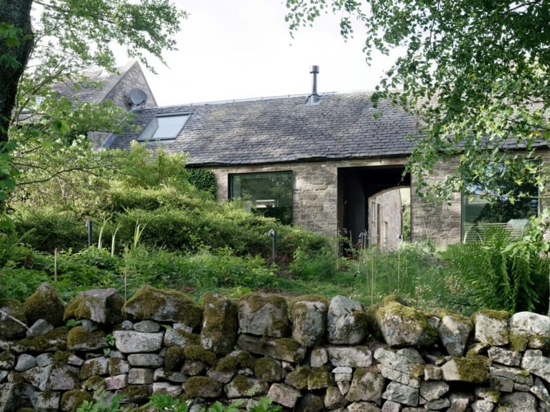 Eastside Cartshed is a sumptuous barn conversion accessed at the end of a winding farm track.