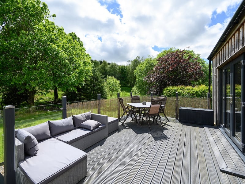 It is set in an incredibly peaceful woodland location, nine miles south-west of Hawick. The cottage is accessed
along a forestry track.
Contact Galbraith