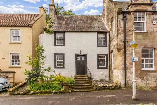 This 18th century end terrace oozes 18th century character