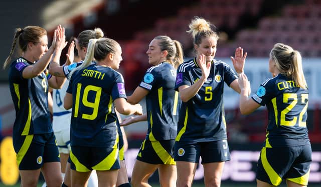 Scotland celebrate Kirsty Hanson's opening goal. Cr: SNS Group.
