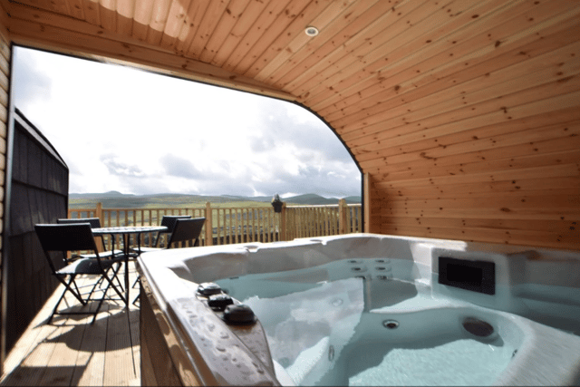 The Cuddies Lodge hot tub