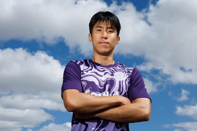 Celtic midfielder Hyeok-kyu Kwon will spend this season at Hibs.