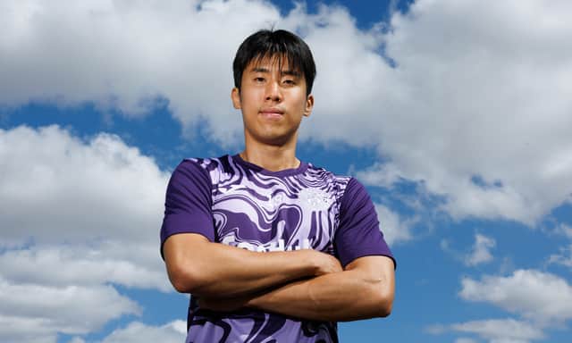 Celtic midfielder Hyeok-kyu Kwon will spend this season at Hibs.