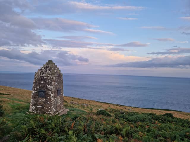 Reports say the last resident left the village in 1911, and in that year David Sutherland, the son of former inhabitant Alexander Robert Sutherland, who had emigrated to New Zealand in 1838, erected a monument, built from the stones of John Sutherland's home, in memory of his father and the people of Badbea. 