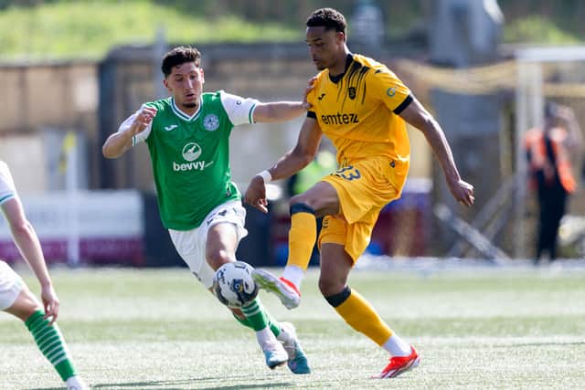 Nectarios Triantis is back at Hibs.