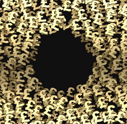 Filling the black hole