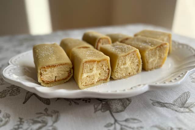 So they may be missing the pink and the symmetry but my attempt at the The Great British Bake Off's mini battenberg technical didn't turn out too poorly in my opinion.