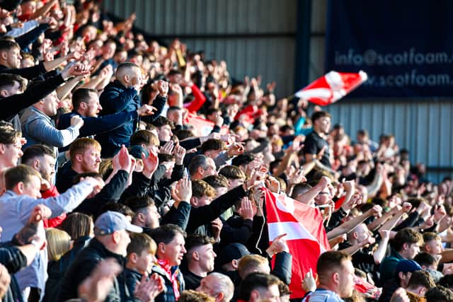 There were 4000 Dons fans in the away support.