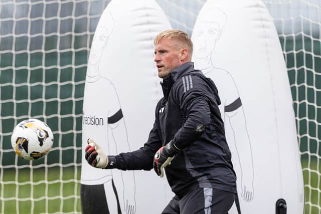 Kasper Schmeichel trains ahead of the Ross County match.