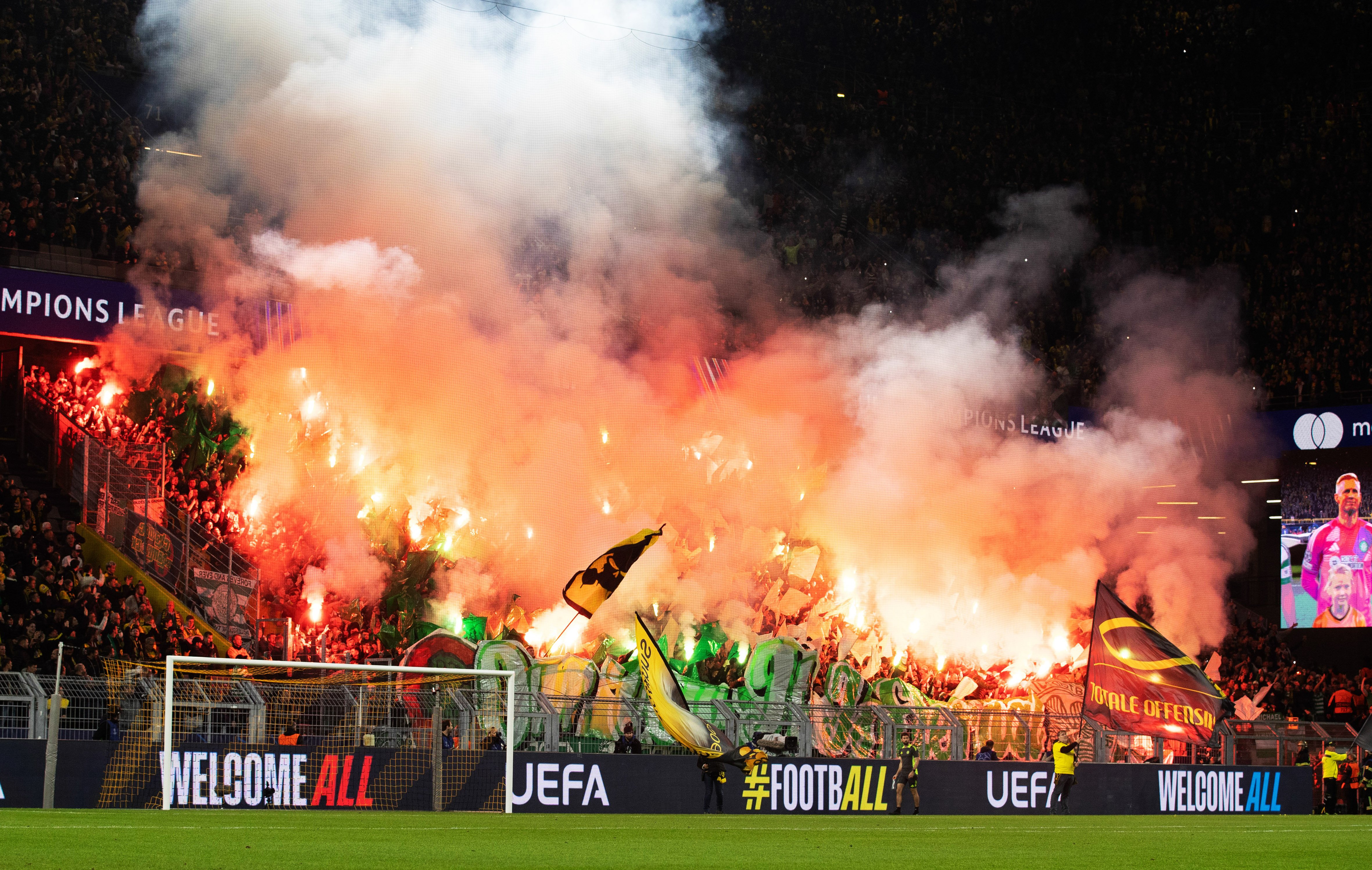 Brendan Rodgers issues strong rebuke to Celtic fans over pyro ban ...