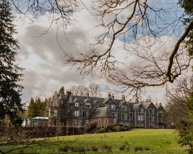 Cromlix exterior