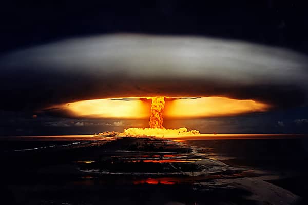 Vladimir Putin cannot be allowed to use threats of nuclear war to make military advances on the ground in Ukraine (Picture: Galerie Bilderwelt)