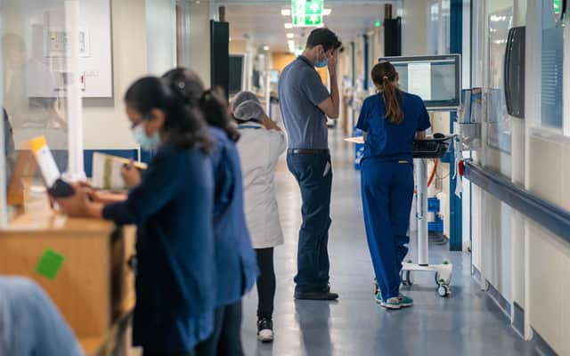 Junior doctors in Scotland have accepted an 11 per cent pay rise