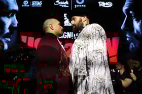 Tyson Fury (R) and Oleksandr Usyk face off ahead of the IBF, IBO, WBA, WBC and WBO Undisputed World Heavyweight Title fight. Cr: Getty Images.