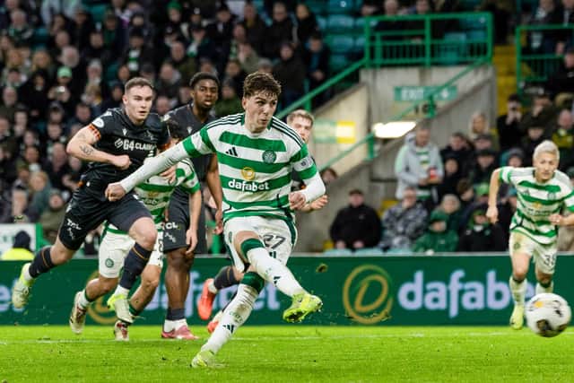 Celtic's Arne Engels scores a penalty to make it 1-0 over Motherwell. (Photo by Craig Foy / SNS Group)