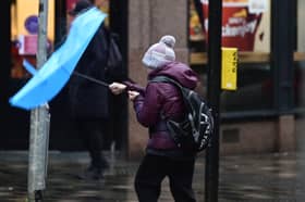 Strong winds causing problems for pedestrians in Glasgow on Monday