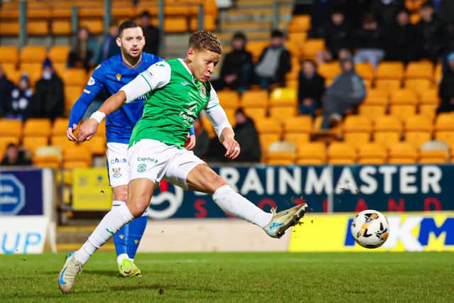 Dwight Gayle salvaged a point for Hibs in their 1-1 draw with St Johnstone.