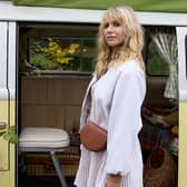 Lucy Punch in Amandaland