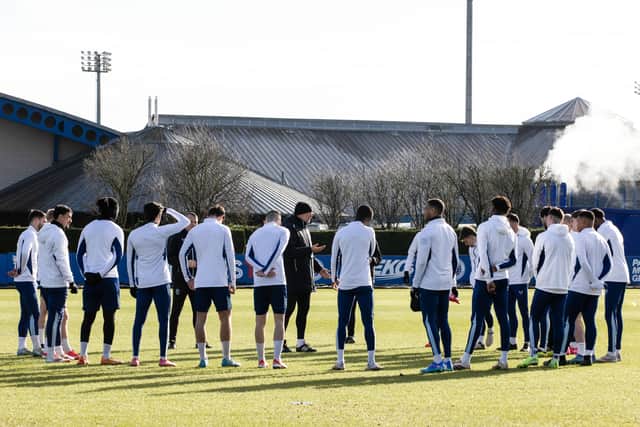 Rangers manager Philippe Clement speaks to the squad during training session on Friday. (Photo by Alan Harvey / SNS Group)
